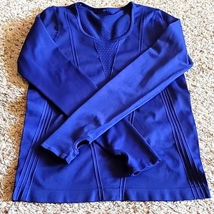 Fabletics workout topl